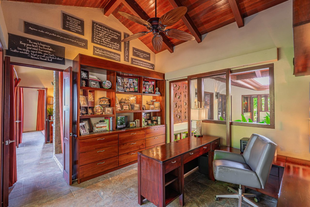 CasaPor Fin,Where the Rainforest Meets the Sea - Oceanview Luxury Estate