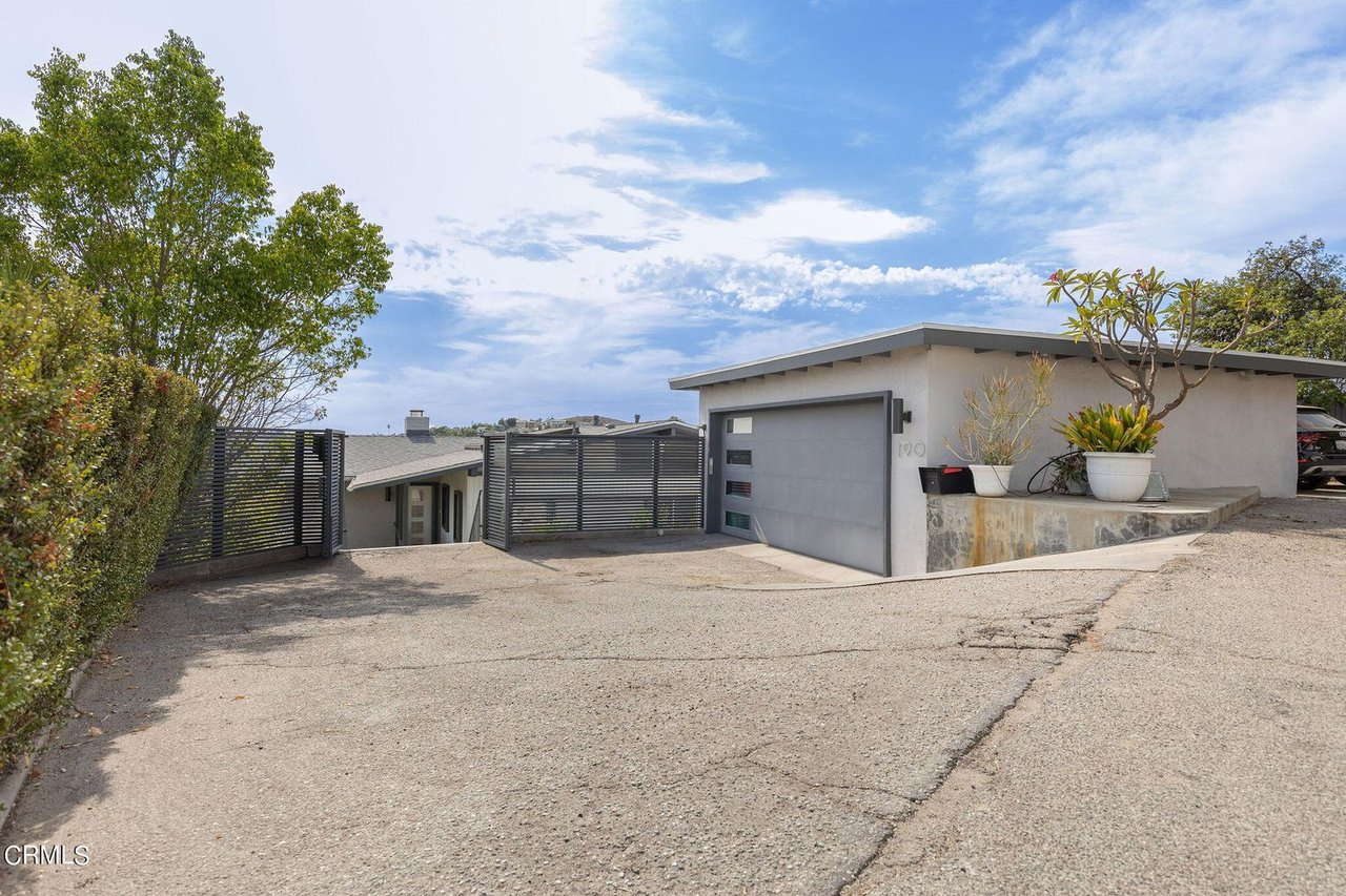 190 Palatine Dr