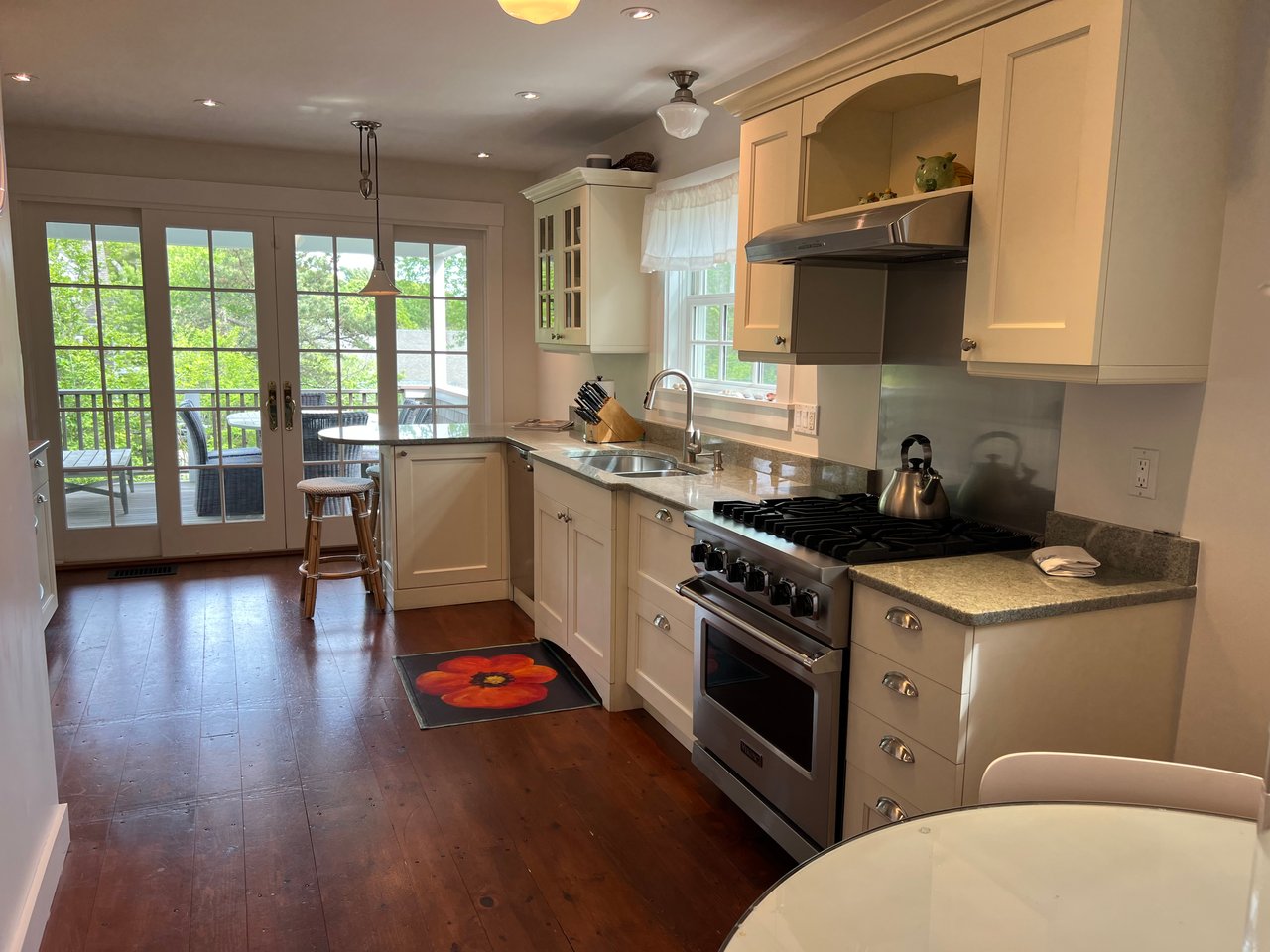 2 Orchard Lane, Edgartown