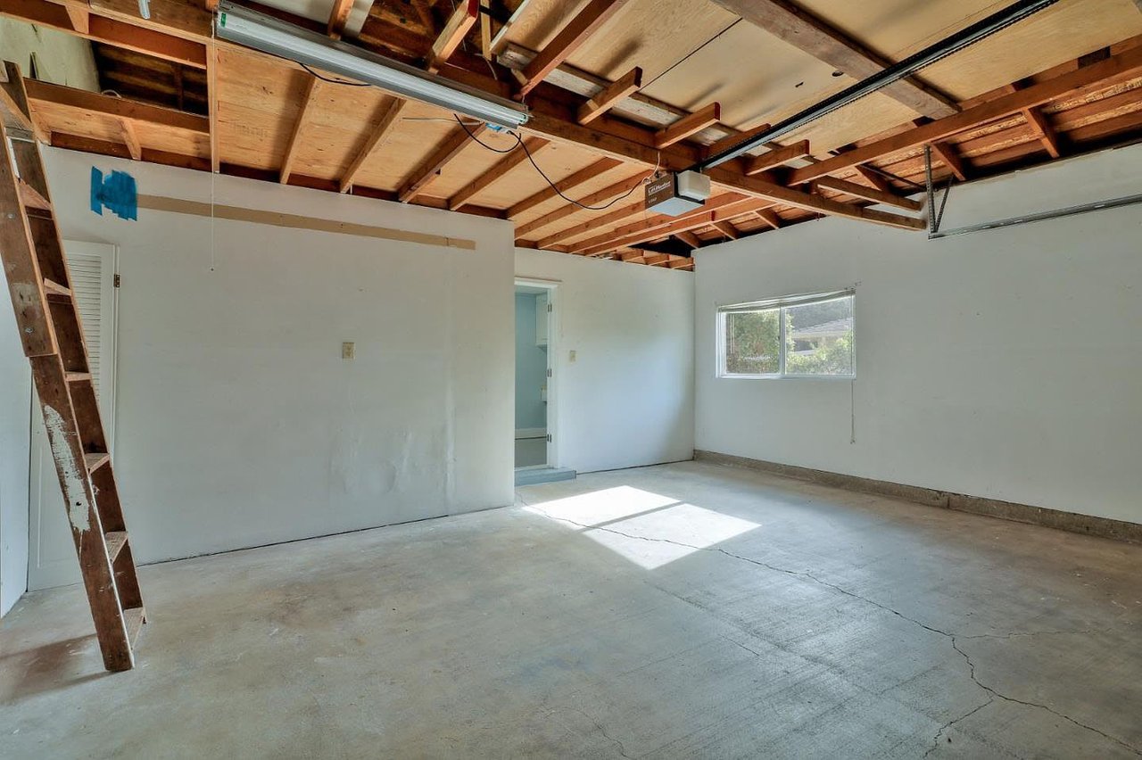 2887 Oak Knoll Rd