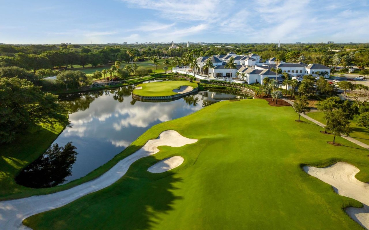 Living in Broken Sound Club