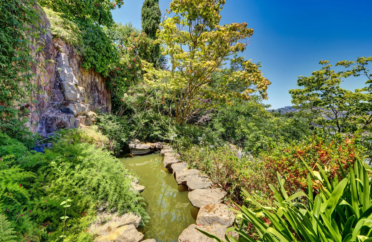 Iconic Belvedere View Estate