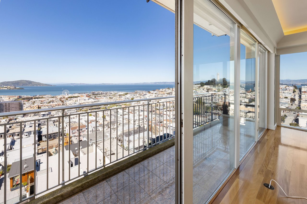 Showcase North Bay View Apartment
