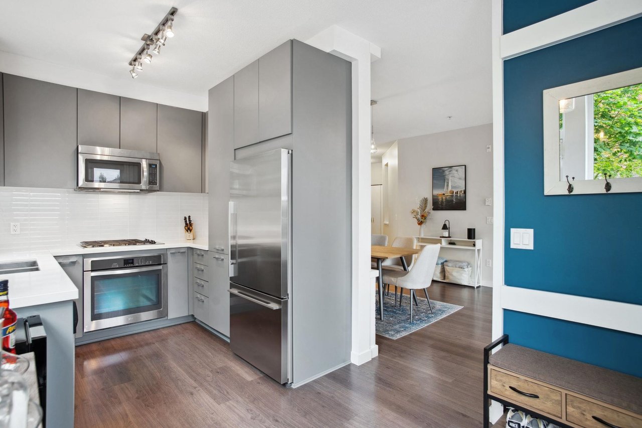 103-717 Chesterfield Ave