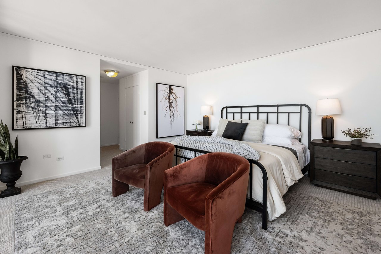 Three Bedroom Apartment With Golden Gate View