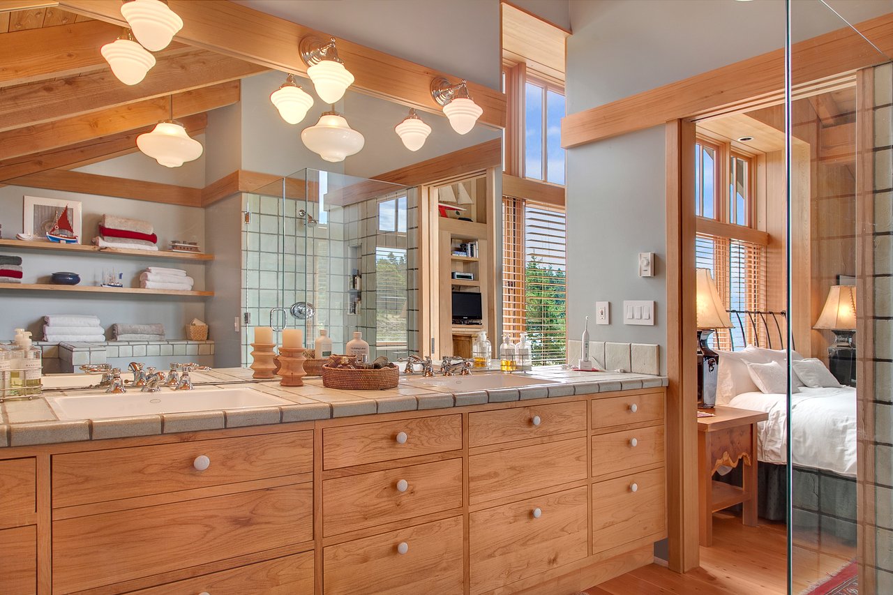 235 Seal Rock Lane, Friday Harbor 98250
