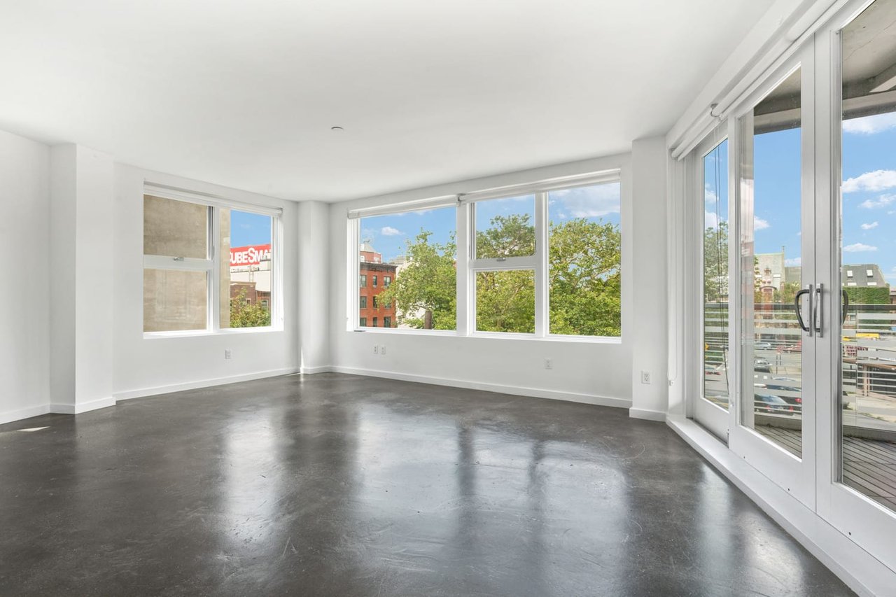 618 Washington Ave, Unit 302