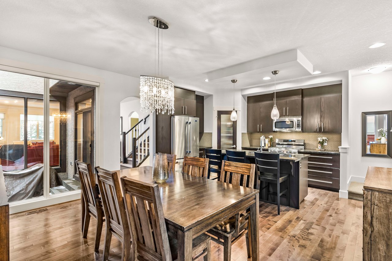 19 Tom Hoppe Mews SW
