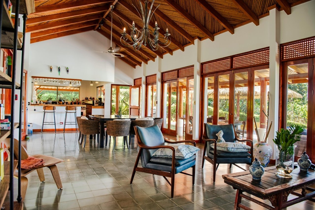 Solar Powered Ocean View Estate, Ojochal, Puntarenas