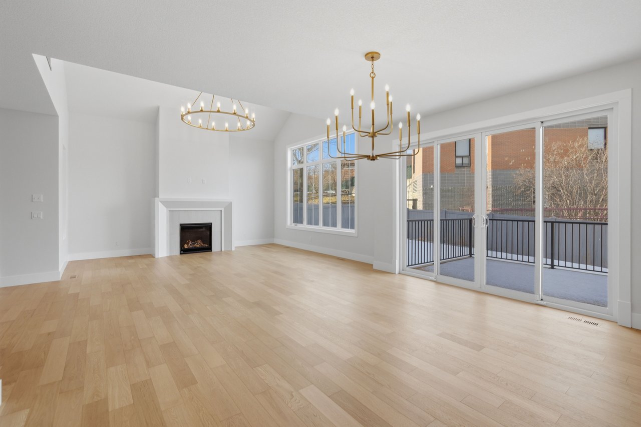 378 Bessborough Drive SW