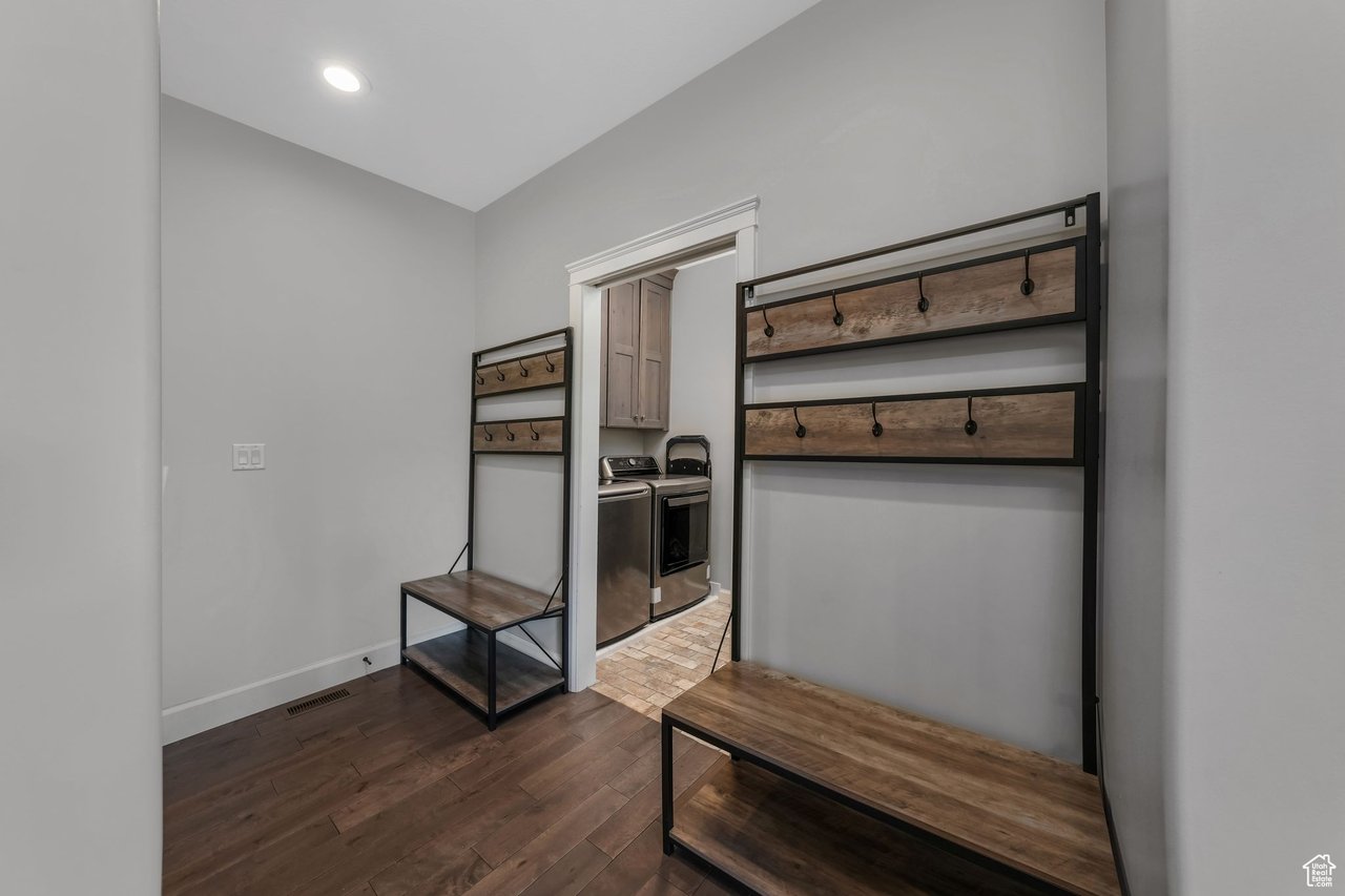 6035 Hidden Valley Rd