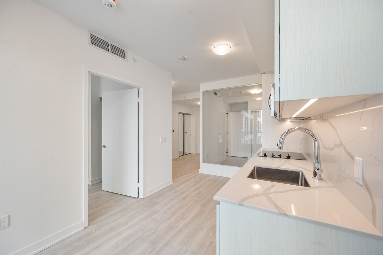 15 Richardson Street Unit: 612