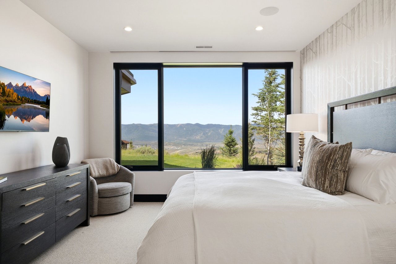 Top-of-Promontory Architectural Estate — Furnished & Turnkey - Front-Row Mountain Views