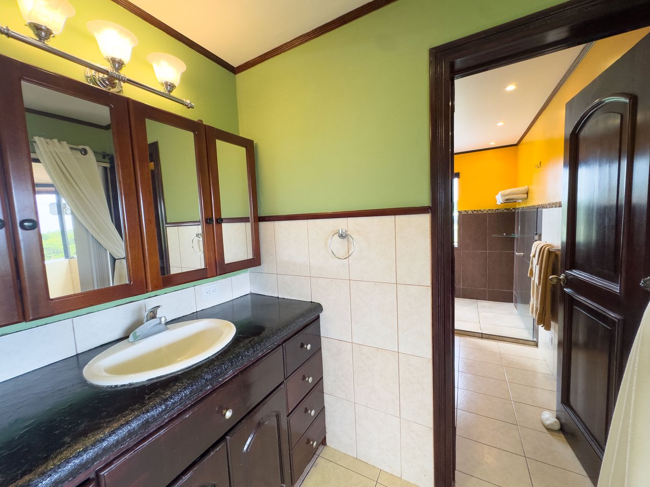 Tropical Estate in Gated Community near Quepos