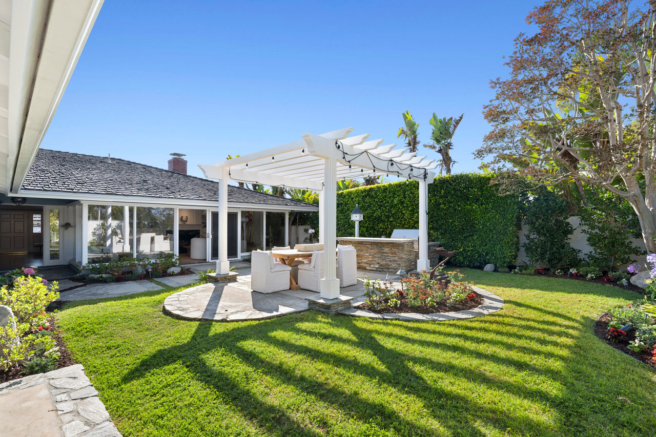 2606 Lighthouse