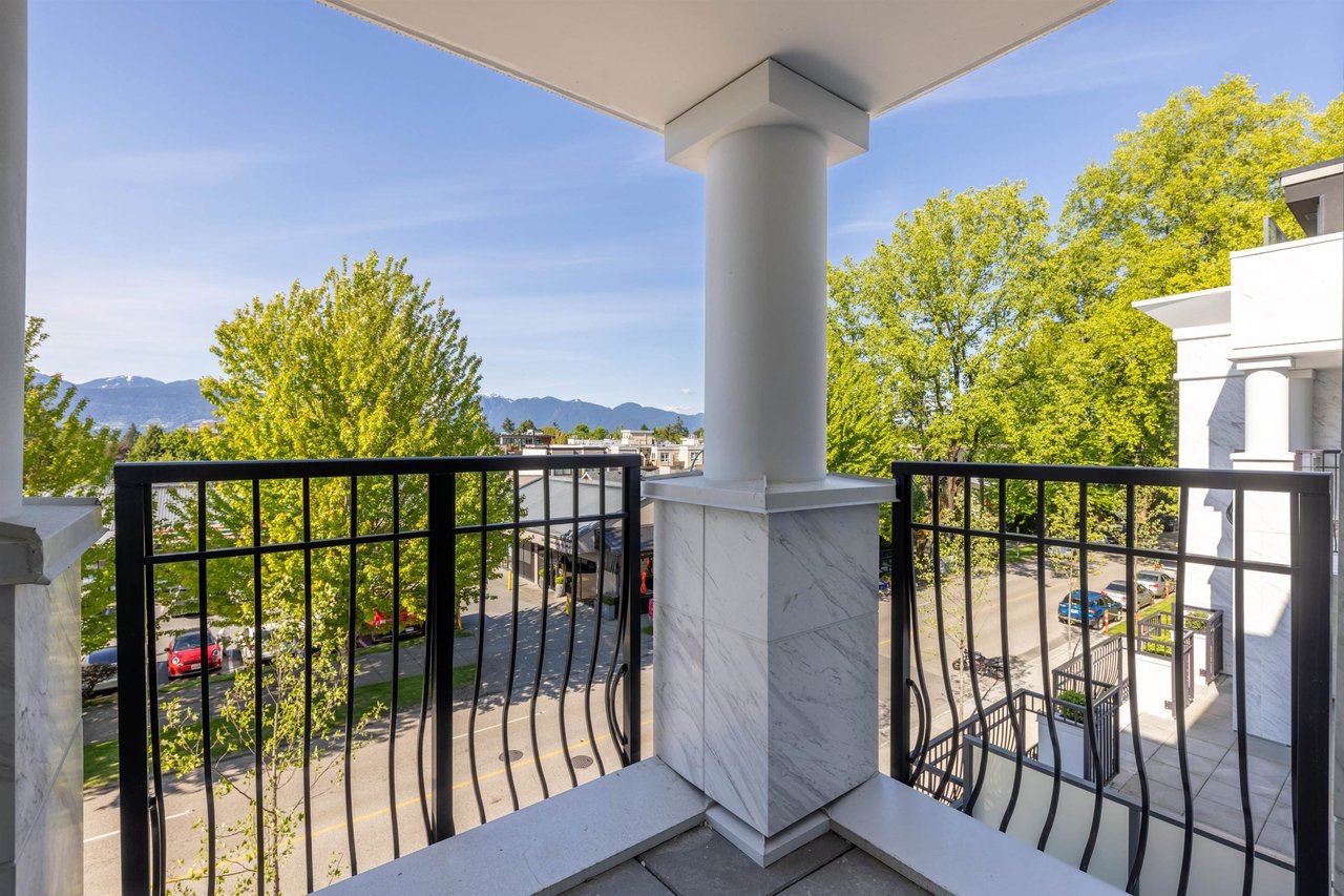 309-3668 W 10th Ave Unit: 309