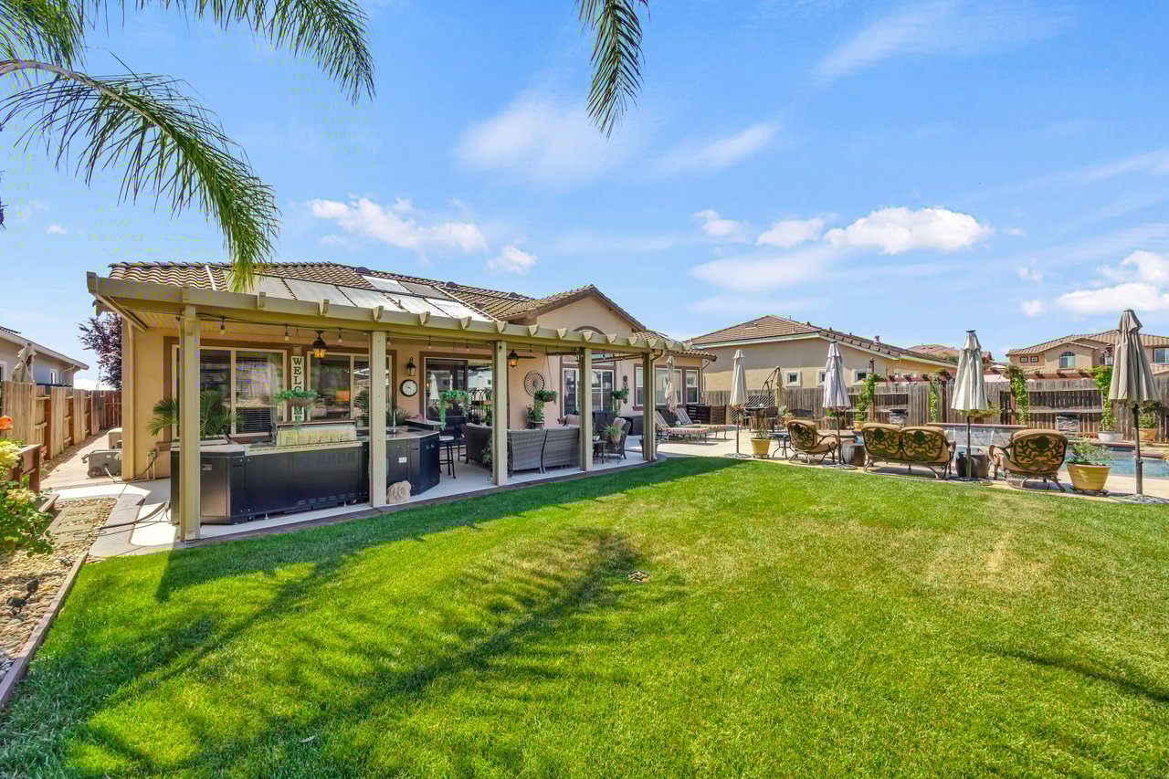4040 Borderlands Dr