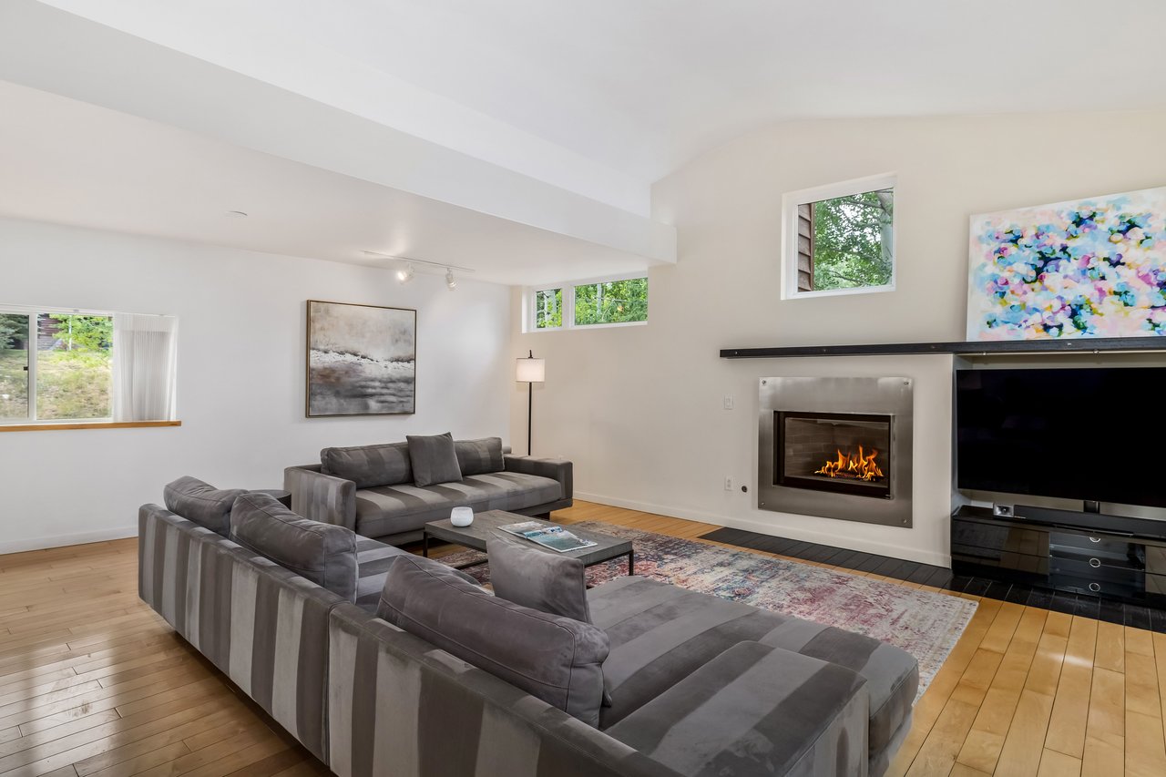 11 Russell Trail