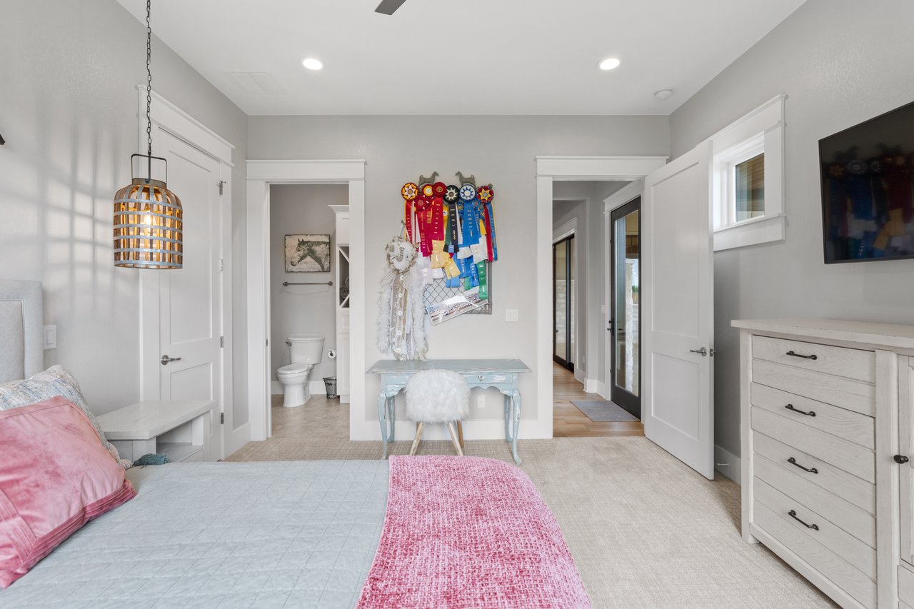1457 Avenida High View
