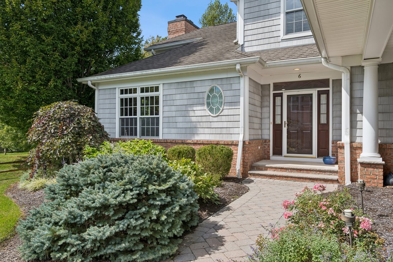 6 Melrose Ln
