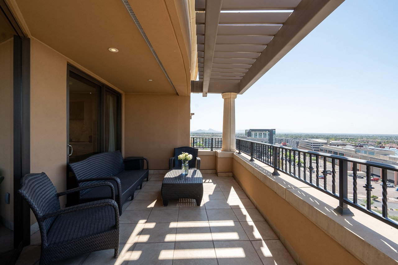 7181 E Camelback Road, 1105