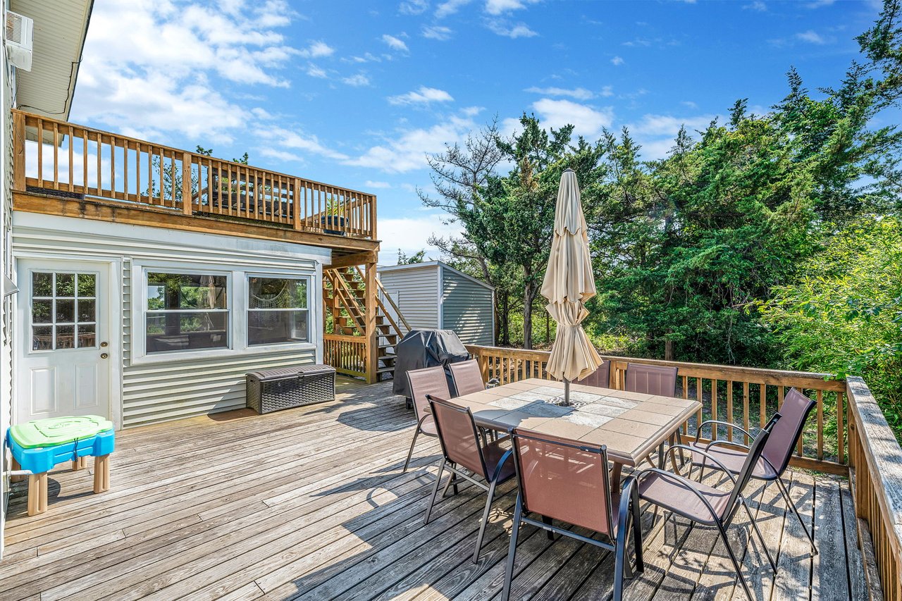 38 W Lighthouse Walk