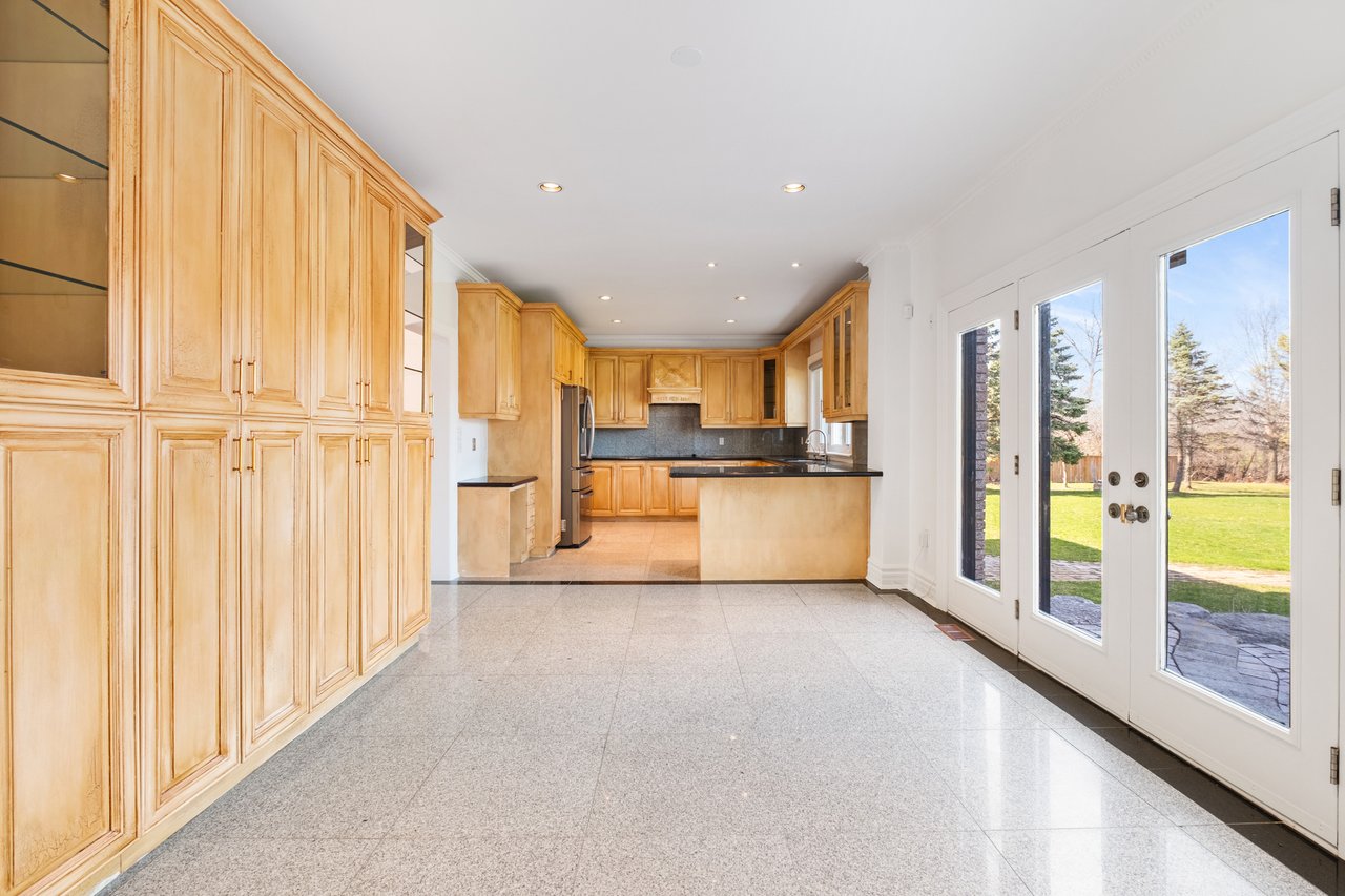 19 Logan Crt 