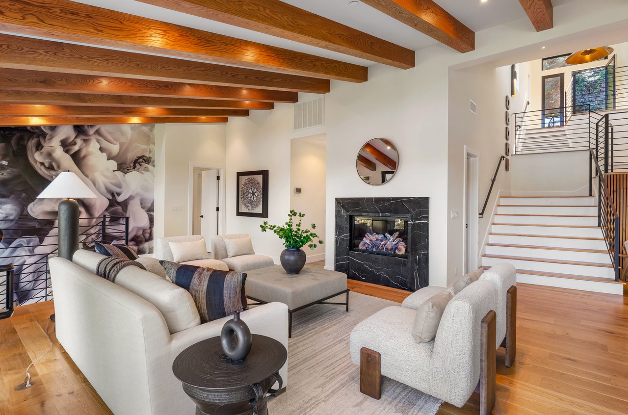 Contemporary Gem on Belvedere Island