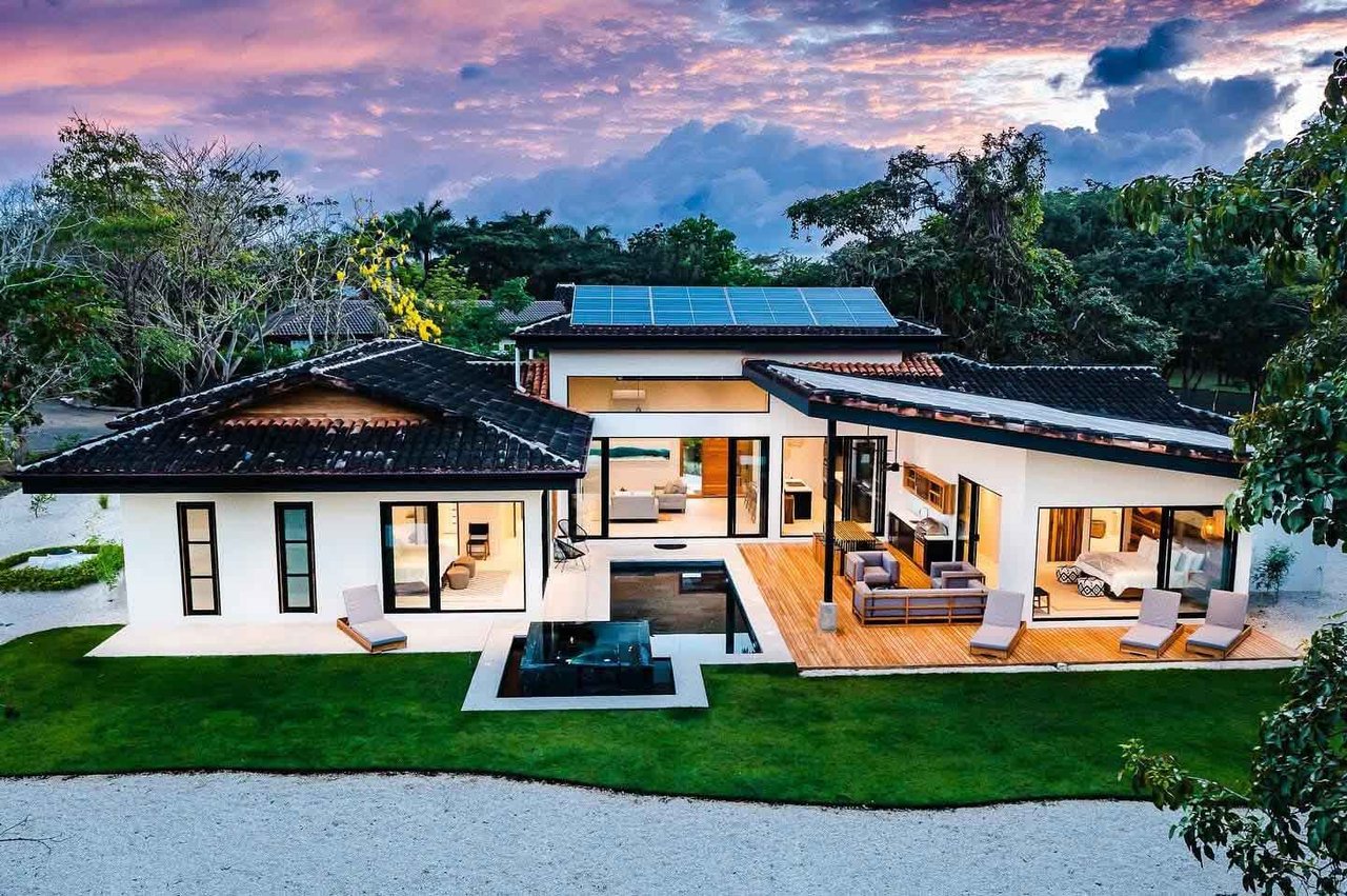 Casa Amici | Luxury Single-Level Designer Home Steps from the Beach in Hacienda Pinilla