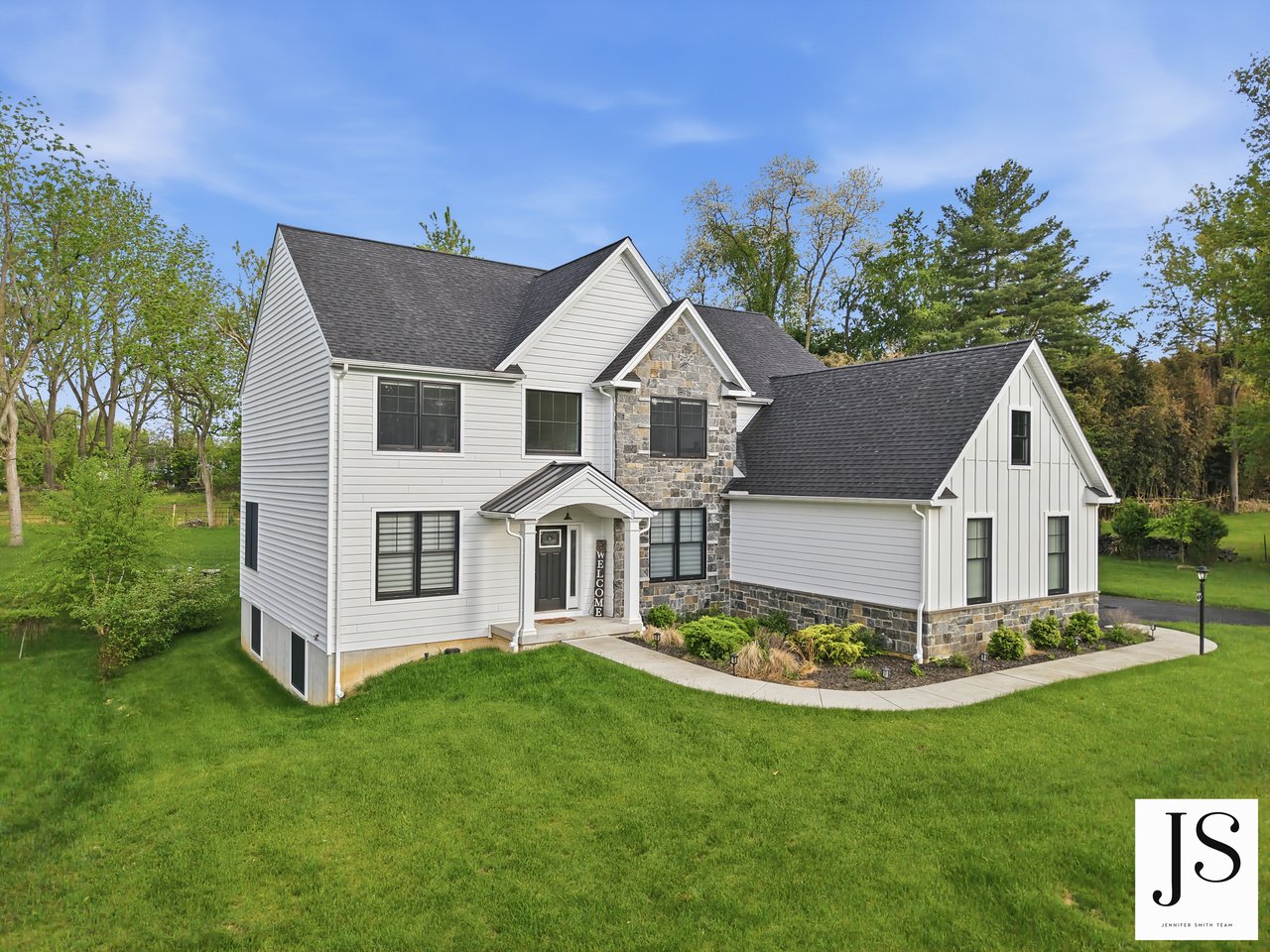 7 Overfield Ln, Glen Mills, PA 19342
