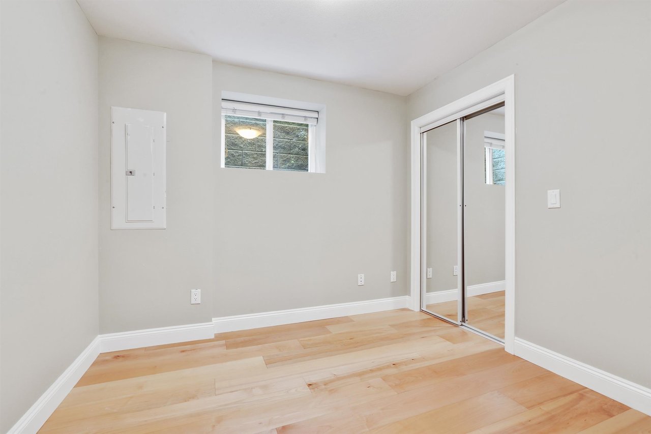 171 W Kings Rd