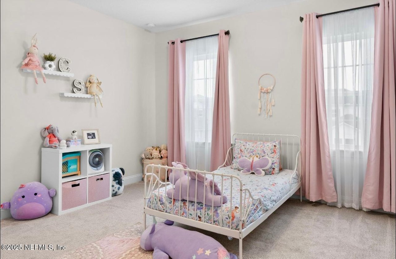 462 HILLENDALE Circle, St. Johns