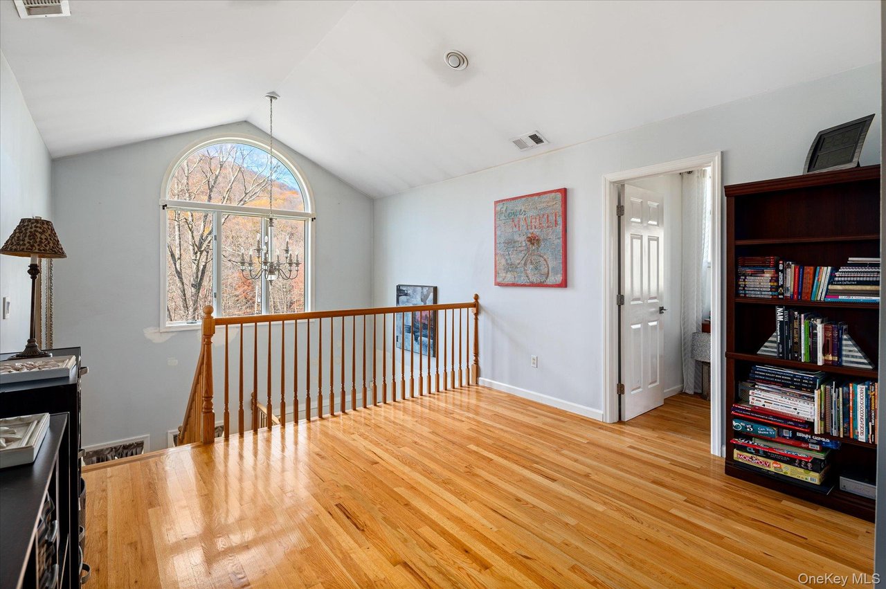 468 Peekskill Hollow Rd