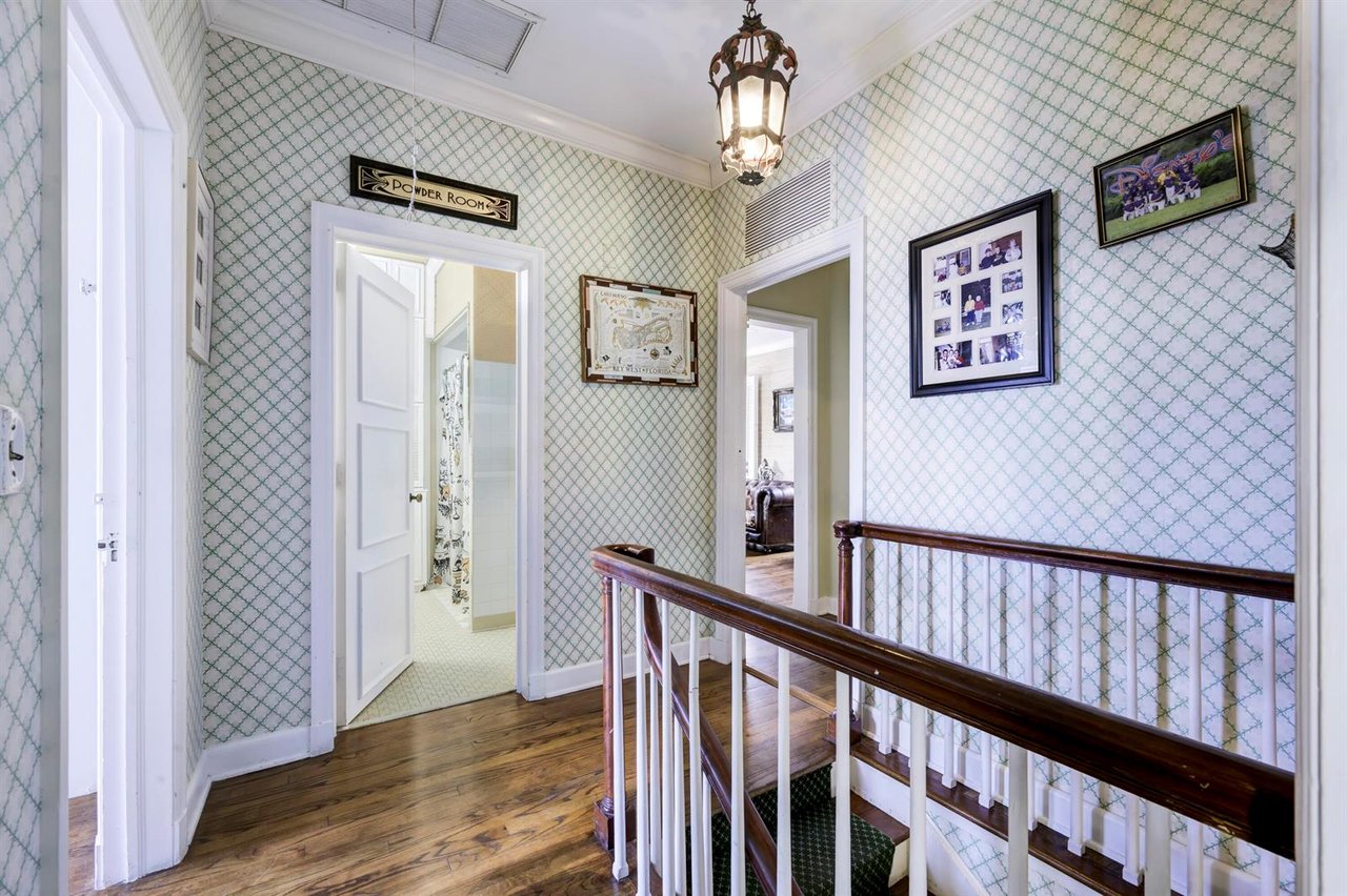 284 Queens Court