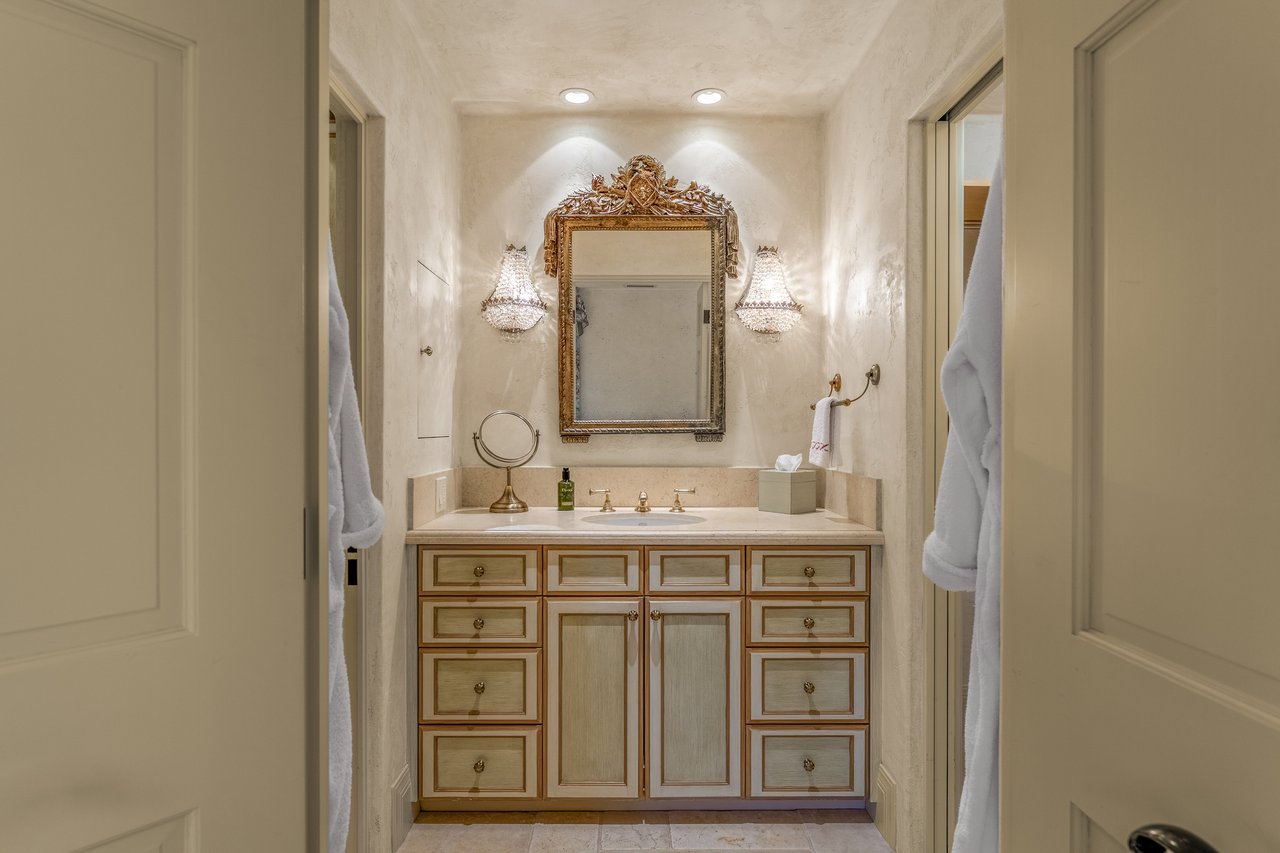 Mills Lane, St. Helena