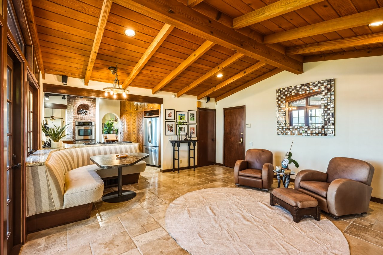 3400 Coast View Dr