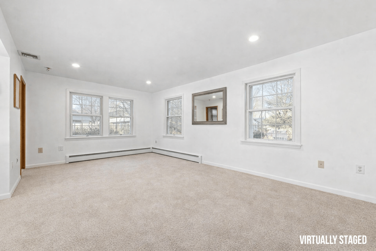 129 Four Winds Drive, Middletown, NJ