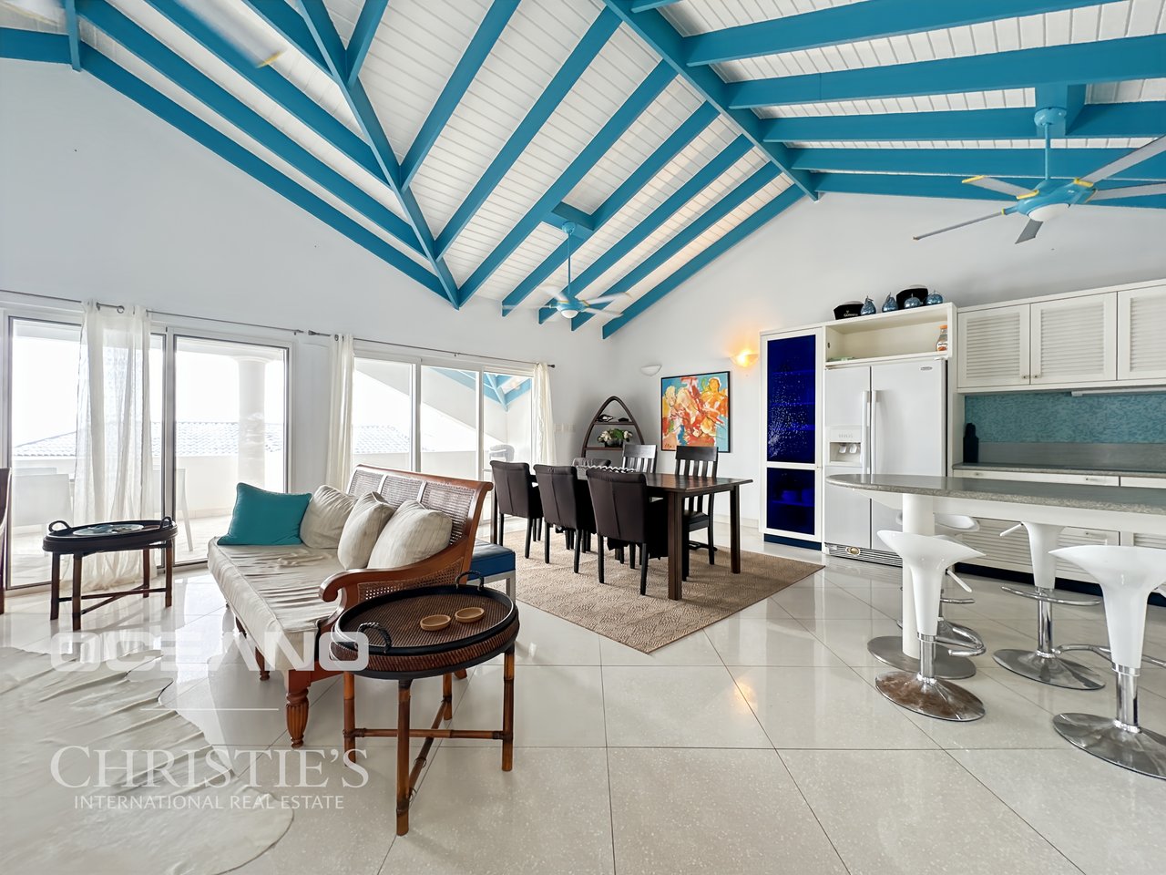 SEA VIEW - PELICAN KEY- 2BR HOME WITH THE BEACH AT YOUR FRONTSTEPS!