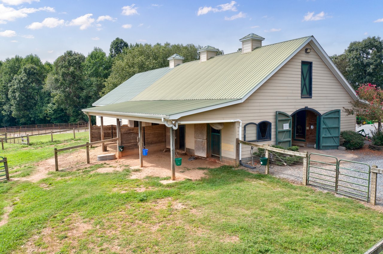 29-Acre Equestrian Estate with 14-Stall Barn