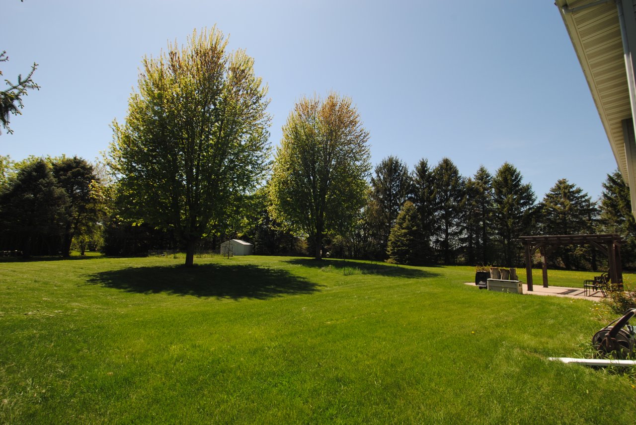 1116 Redwood Court