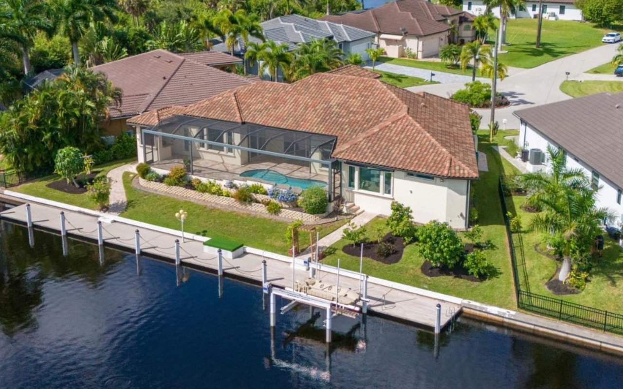 Choosing the Right Dock & Boat Lift for Your Punta Gorda Isles (pgi) or Burnt Store Isles (bsi) Home