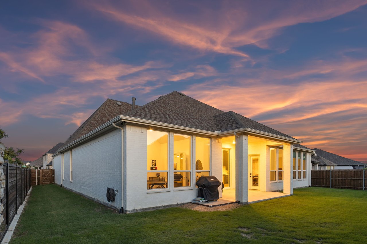2424 Juniper Ln