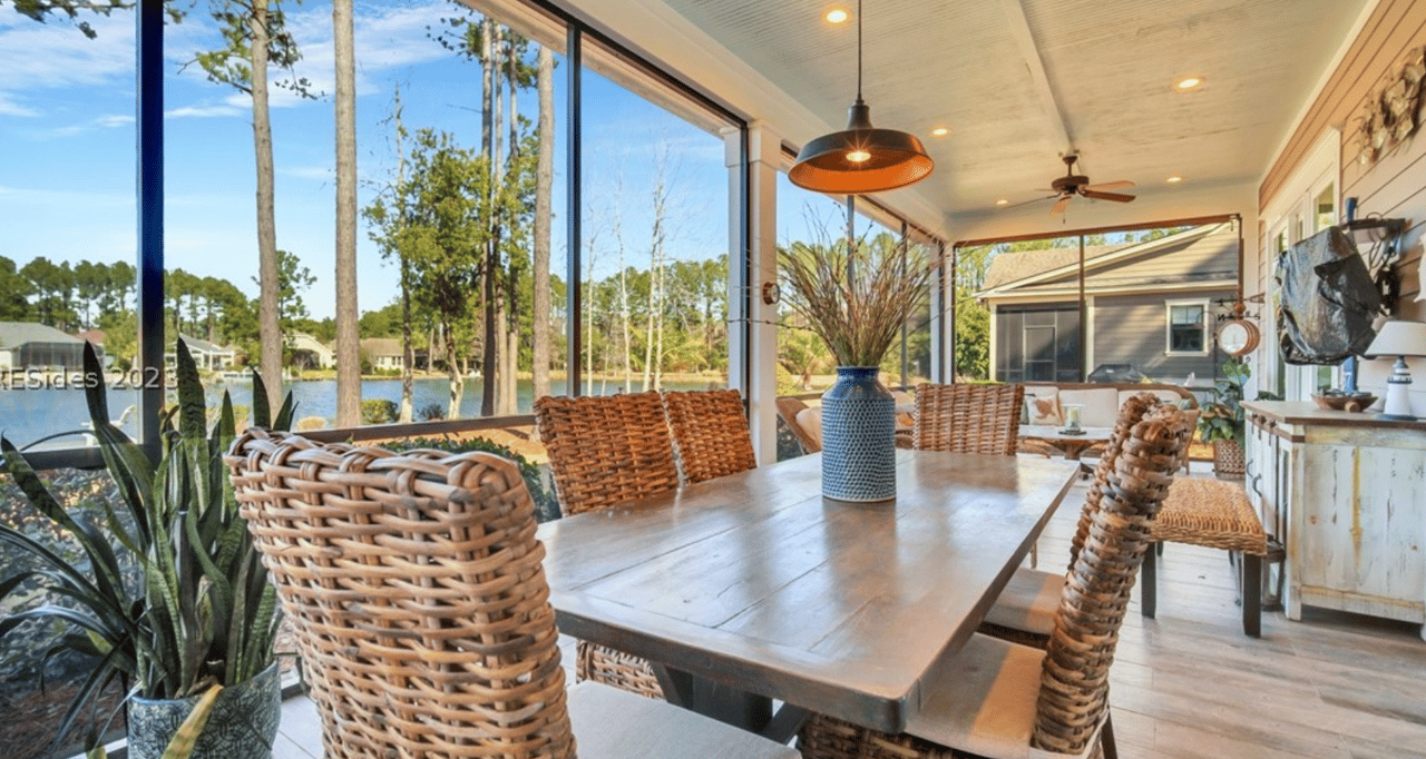 6 Fish Dancer Court 
