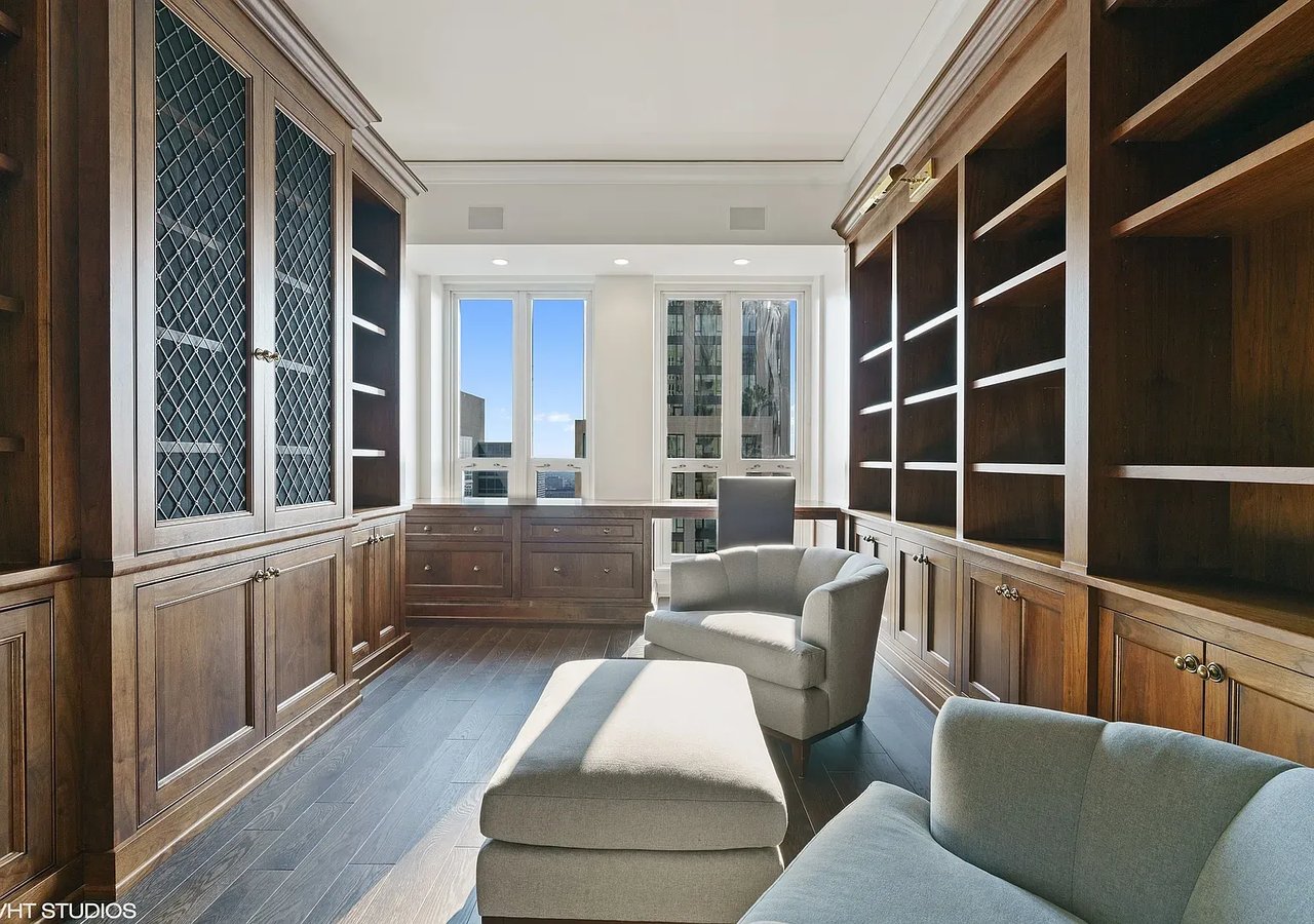 11 E Walton St APT 3201