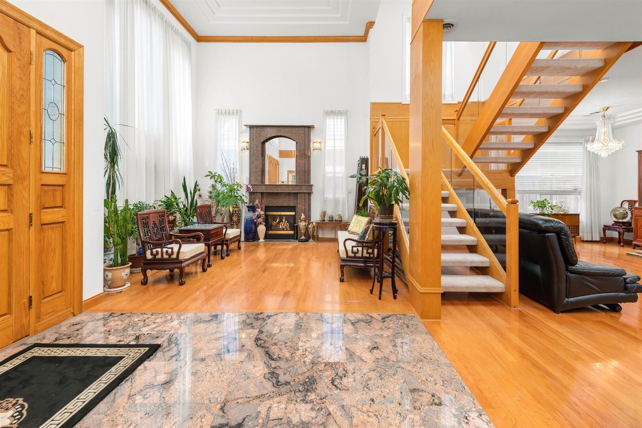 6160 Azure Rd