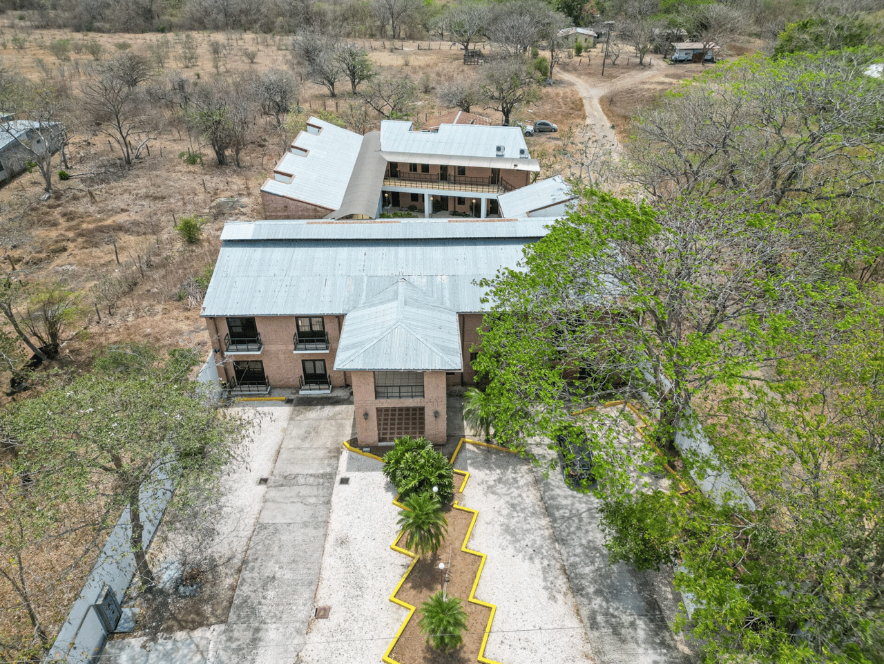 Airport Hotel Liberia - 32 Rooms - Dream Investment Opportunity