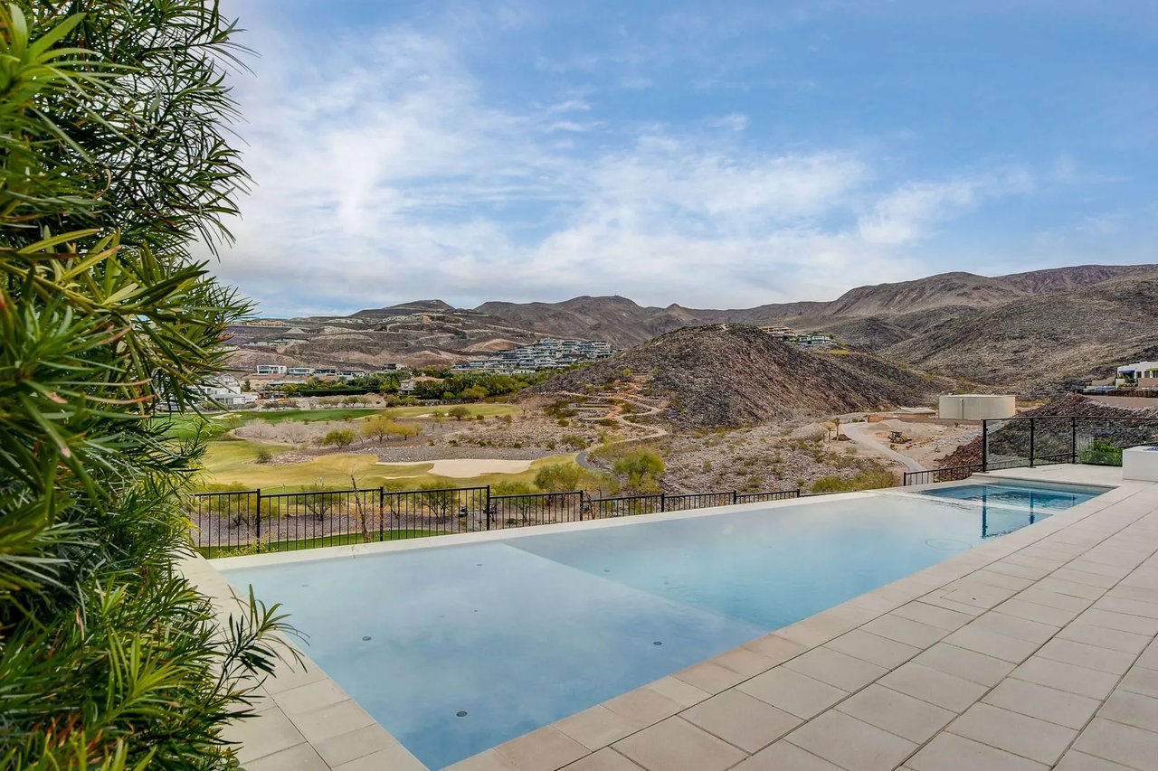 Modern Model Home for Sale in MacDonald Highlands