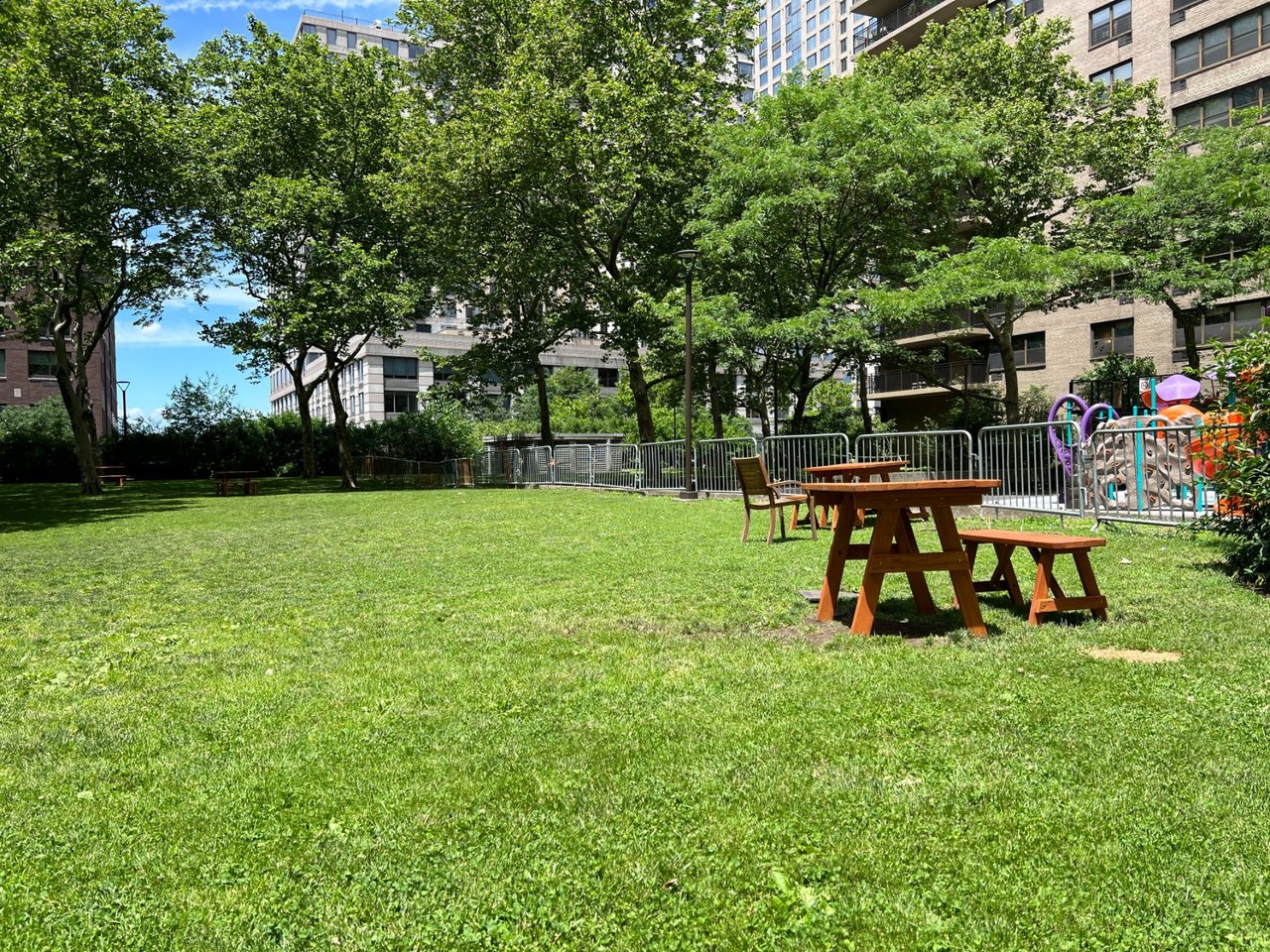 140 West End Avenue, #2AB