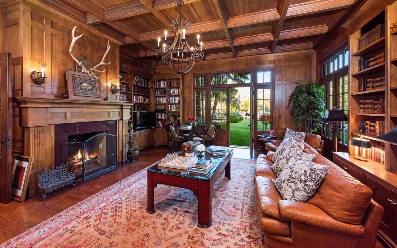 2733 Sycamore Canyon Rd