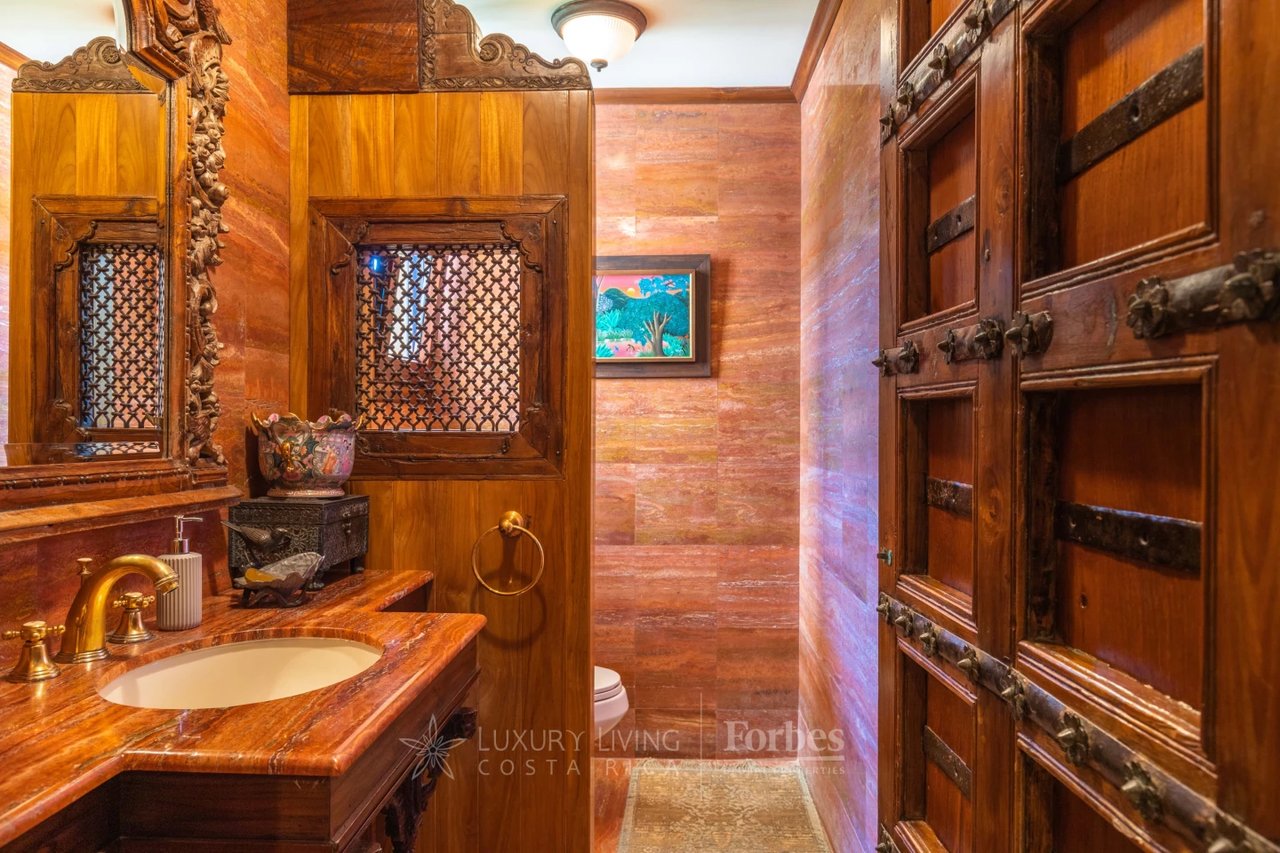 1278 - Valart Estate - An oasis in the city with mixed land use in Real Cariari